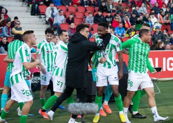 El PAOK se interesa por Bakambú 