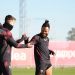 El Sevilla entrena con Kike Salas y Ejuke
