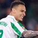 Antony disputando un partido con el Real Betis. | Imagen: Perfil de X @ZonaMixta__.