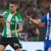 Marc Bartra disputando el balón contra Toni Martínez. | Imagen: perfil de X @RealBetis.