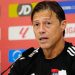 Almeyda, entrenador del Sevilla FC, durante una rueda de prensa. | Imagen: perfil de X @ZonaMixta__.