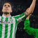 Bartra y Abde, jugadores del Betis y exfutbolistas del Barcelona. | Imagen: perfil de X @RealBetis.