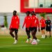 El Sevilla prepara el duelo ante Osasuna con dos grandes incógnitas