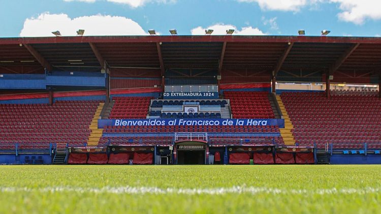 Francisco de la Hera, estadio en el que se va disputar el CD Extremadura - Sevilla FC. | Imagen: X.