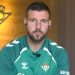 Aitor Ruibal, jugador del Real Betis, durante el sorteo de la Copa del Rey. | Imagen: perfil de X @ZonaMixta__.