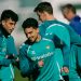 Jugadores del Betis realizando un ejercicio durante una sesión de entrenamiento. | Imagen: perfil de X @RealBetis.