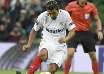Nolito disputando un partido con el Sevilla. | Imagen: página web Sevilla FC.