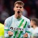 Diego Llorente celebrando la victoria del Betis ante el Atlético de Madrid. | Imagen: X.
