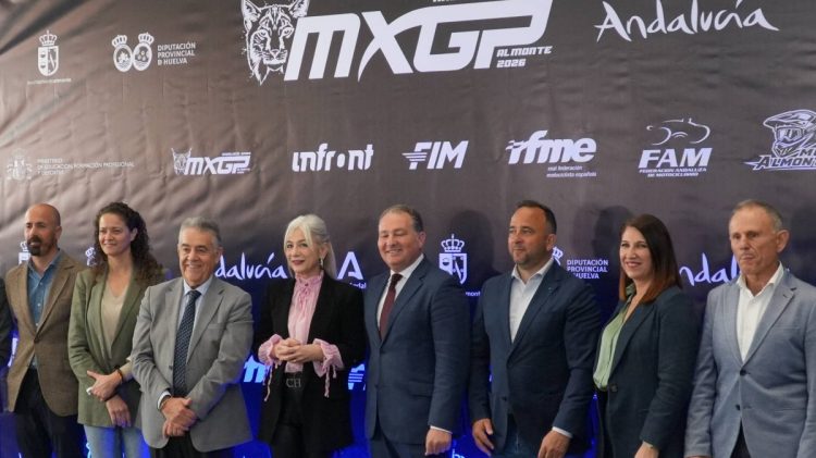 Autoridades posando en un acto del MXGP Andalucia Spain.