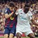 Akor Adams pugna con Cubarsí durante el Barcelona - Sevilla FC