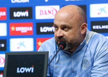 Manolo González: «No podemos darle vida al Sevilla, que se la gane»