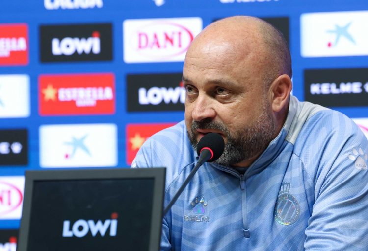 Manolo González: «No podemos darle vida al Sevilla, que se la gane»